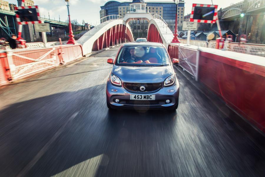  Smart ForFour Edition 1 2015 года  (UK) (фото 10 из 19)